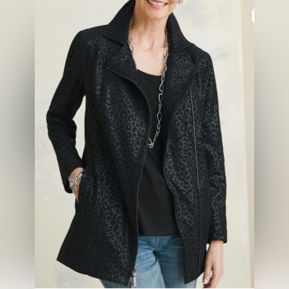 Women's Chico's Size 1 (US Size 8/10) Elongated Leopard Print Moto Jacket‎ Black